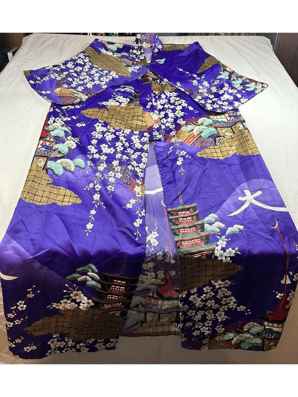 💜 Vintage Japanese Kimono Robe | Purple Floral Pagoda Print L💜